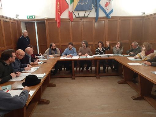 Sindaco in quarantena a Villar Perosa e divampa la polemica