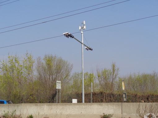 A Torino due nuovi semafori che multano chi brucia il rosso. Scendono feriti e incidenti