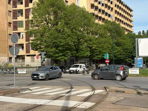 Nuove lamentele per l'incrocio su via Nizza