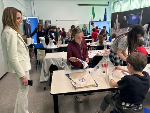 Gli studenti delle scuole primarie in visita all’ITS Academy Aerospazio/Meccatronica del Piemonte: una giornata tra sogni, spazio e realtà virtuale