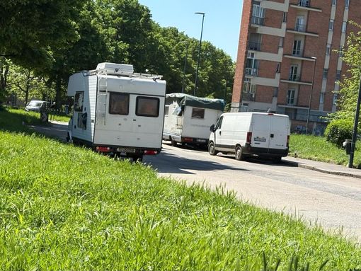 L'allarme camper rom "spacca" la maggioranza del Consiglio nella 2 L'allarme camper rom "spacca" la maggioranza del Consiglio nella 2
