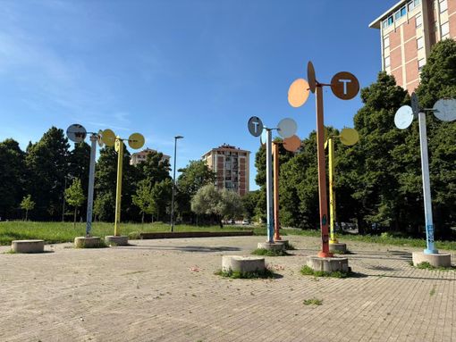 Le girandole di Torino 2006 cadono a pezzi: "Demolirle o ristrutturarle?"