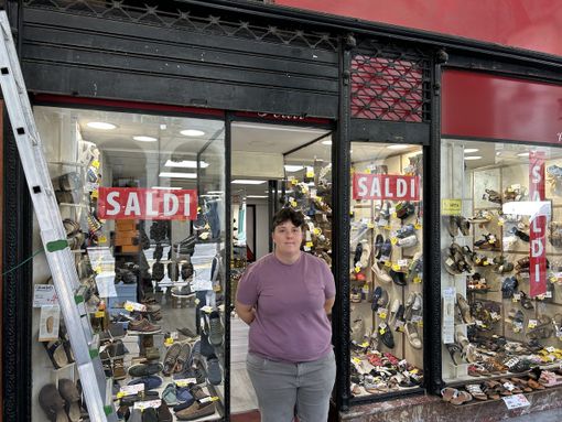 Ancora una spaccata in centro: stavolta nel mirino un negozio di scarpe in via Po