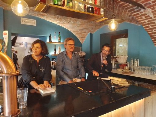 Con "Libri al balcone" l'Open Factory di Nichelino abbina cultura e convivialità