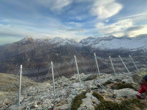 Nuove reti fermaneve a protezione delle case di Balme