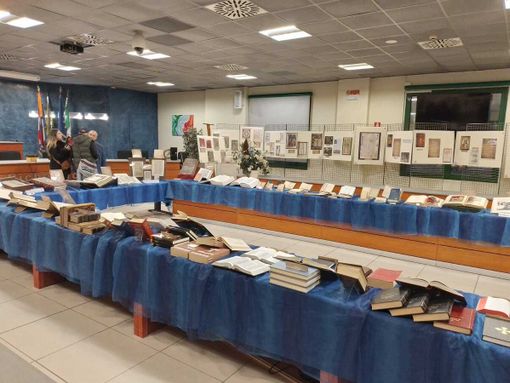 La Sala del Consiglio comunale di Nichelino diventa la 'casa della Bibbia'