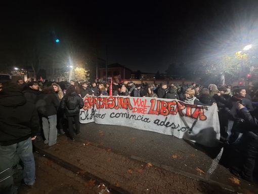 Askatasuna sotto sequestro, la piazza risponde con accuse al governo e al sindaco