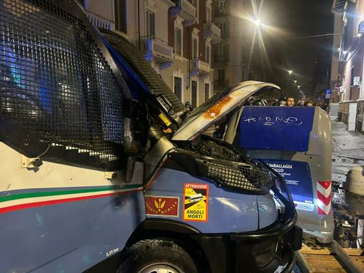 Una foto degli incidenti avvenuti sabato sera