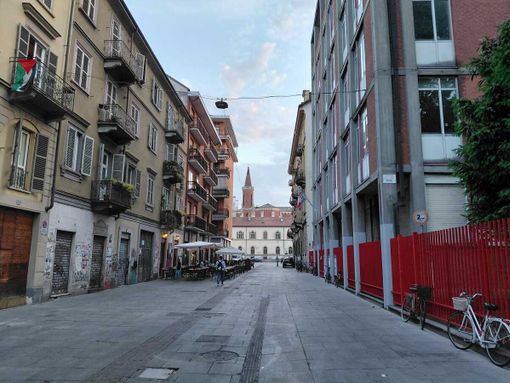 La scarsa illuminazione denunciata in via Cesare Balbo