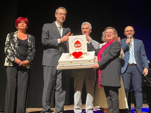 Festa sul palcoscenico di un teatro