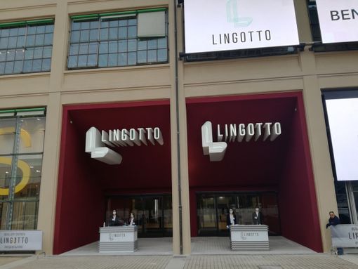 La vecchia 8 Gallery cambia faccia e nome: ecco il Centro Commerciale Lingotto (FOTO e VIDEO) La vecchia 8 Gallery cambia faccia e nome: ecco il Centro Commerciale Lingotto (FOTO e VIDEO)