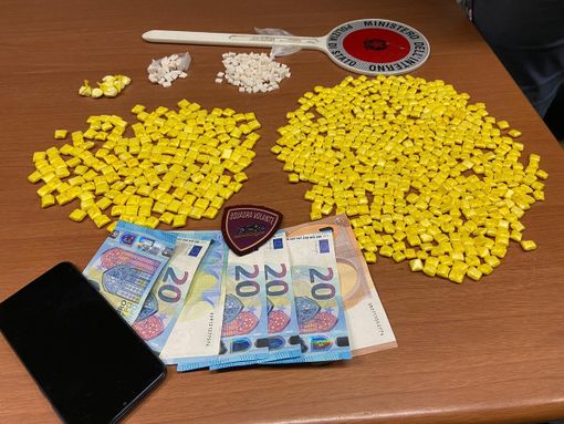 Doppio arresto contro lo spaccio di Droga, tra il parcheggio Fossata Rebaudengo e i giardini della piscina Parri Doppio arresto contro lo spaccio di Droga, tra il parcheggio Fossata Rebaudengo e i giardini della piscina Parri