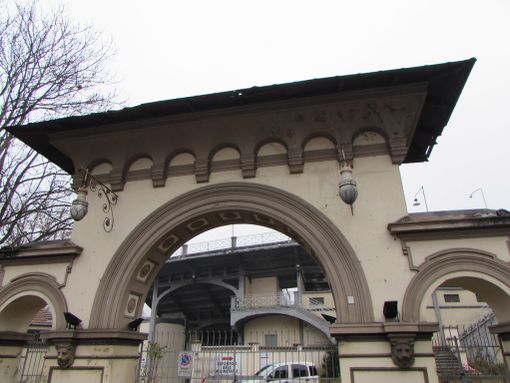 Rimettere insieme i Pezzi di Motovelodromo Rimettere insieme i Pezzi di Motovelodromo