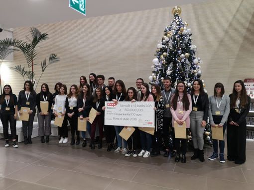 Nova Coop consegna 110 borse di studio, tra i premiati anche 48 studenti torinesi