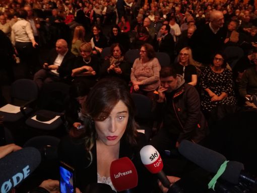Maria Elena Boschi a Torino: &quot;Una serata per dire a Matteo Renzi che siamo con lui&quot; (VIDEO)