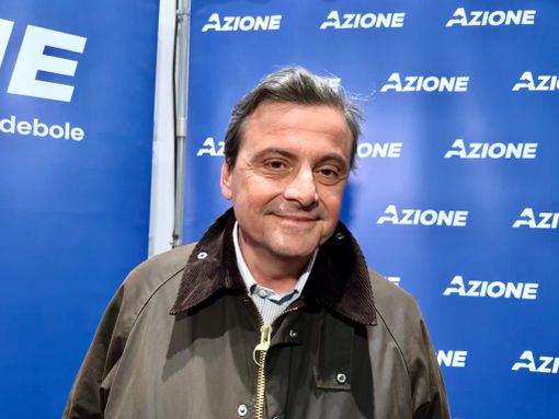Italiaonline, Calenda ai lavoratori: "Martedì incontro l'azienda, non perdete le speranze" Italiaonline, Calenda ai lavoratori: "Martedì incontro l'azienda, non perdete le speranze"