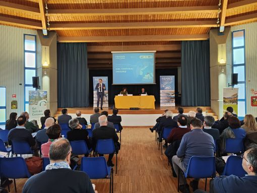 Cirio incontra i sindaci del Canavese ad Agliè: "8,5 milioni per lo sviluppo del territorio" Cirio incontra i sindaci del Canavese ad Agliè: "8,5 milioni per lo sviluppo del territorio"