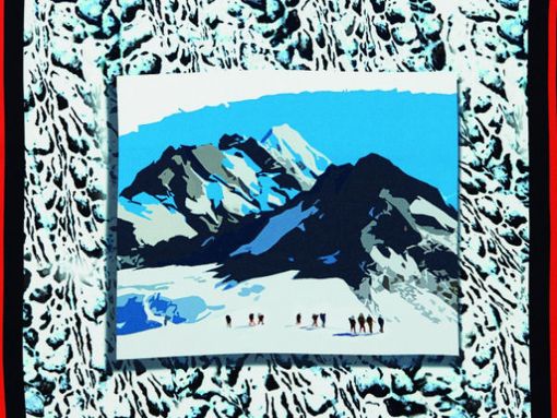 Foulard delle Montagne: inaugurata a Courmayeur la mostra che racconta un'icona di stile