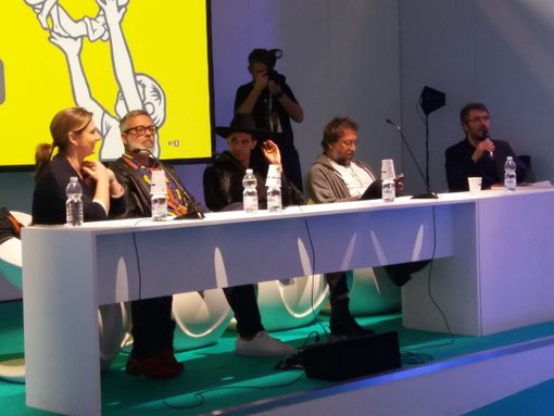 Frankie hi-nrg mc, Achille Lauro e la bellezza: &quot;Strano è bello. Una narrazione che soddisfa ogni curiosità è malata&quot;