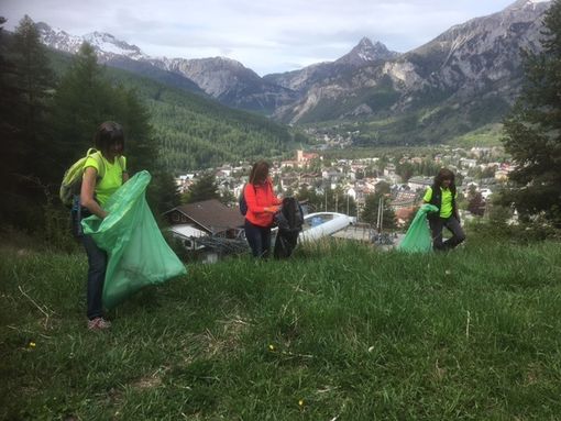 Bardonecchia, una giornata di pulizia dei sentieri: appuntamento il 22 maggio - Foto Archivio Gian Spagnolo