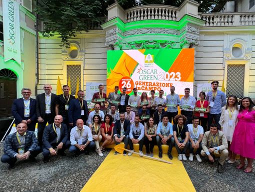 gruppo di persone premiate