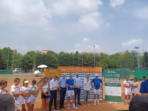Grazie a I Tennis Foundation, quattro ragazze ucraine dimenticheranno la guerra per imparare lo sport della racchetta Grazie a I Tennis Foundation, quattro ragazze ucraine dimenticheranno la guerra per imparare lo sport della racchetta