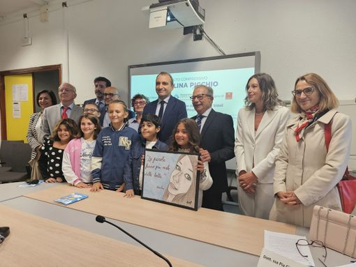La cerimonia di intitolazione della scuola "Carolina Picchio" La cerimonia di intitolazione della scuola "Carolina Picchio"