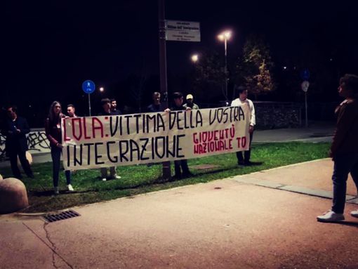Gioventù Nazionale Torino ricorda Lola Daviet, 12enne uccisa in Francia: "Vittima della politica immigrazionista" Gioventù Nazionale Torino ricorda Lola Daviet, 12enne uccisa in Francia: "Vittima della politica immigrazionista"