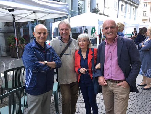 Luigi Pinchiaroglio (a sinistra) alla Festa dell'Unità di Pinerolo Luigi Pinchiaroglio (a sinistra) alla Festa dell'Unità di Pinerolo
