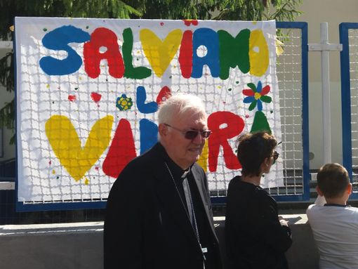 Nosiglia dai bambini della scuola Vidari: &quot;Difendiamola, appartiene alla comunità&quot; (FOTO e VIDEO)
