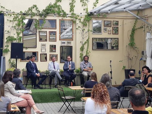 "La notte che verrà": 19 progetti per gli spazi pubblici sulla Dora, uniti da un'installazione luminosa "La notte che verrà": 19 progetti per gli spazi pubblici sulla Dora, uniti da un'installazione luminosa