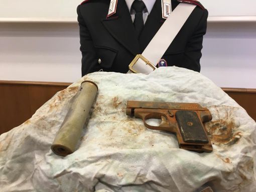 Omicidio Prinzi: ripescata in fondo al Po la pistola utilizzata dai killer