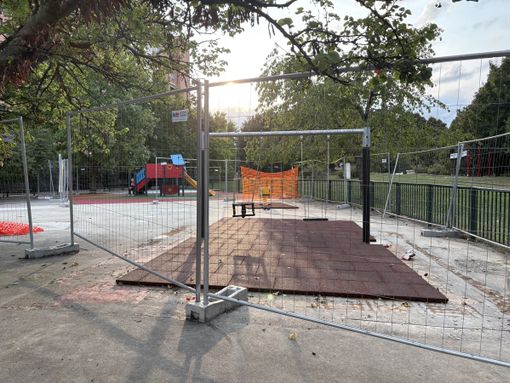 Il giardino delle Operaie perde fontana e pergola, in arrivo una nuova area giochi