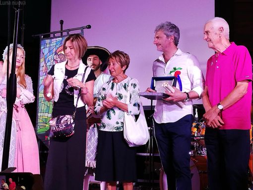 Alpignano, i Cossòt d’Oro assegnati anche ai due rapper Ensi e Raige