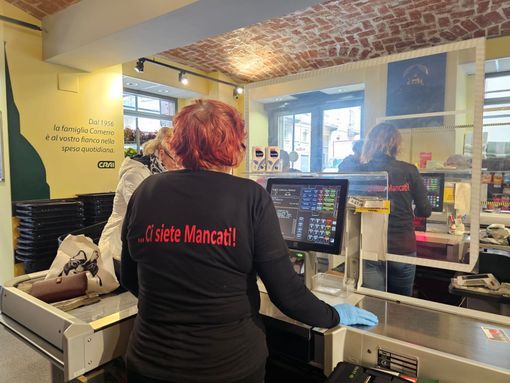 Questa mattina il punto vendita è tornato ad accogliere clienti: restano sfollati i residenti del palazzo Questa mattina il punto vendita è tornato ad accogliere clienti: restano sfollati i residenti del palazzo