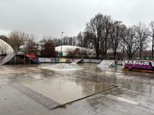 La struttura rischia l’abbattimento, per salvarla servono ingenti somme di denaro