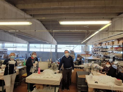 Coronavirus, anche a Castiglione Torinese una fabbrica per produrre mascherine Coronavirus, anche a Castiglione Torinese una fabbrica per produrre mascherine