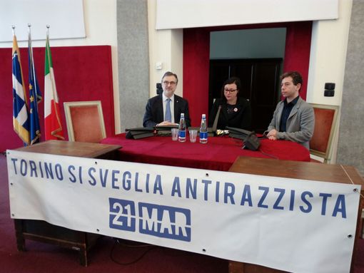 "Torino si sveglia antirazzista", eventi e flash mob per festeggiare la giornata contro le discriminazioni