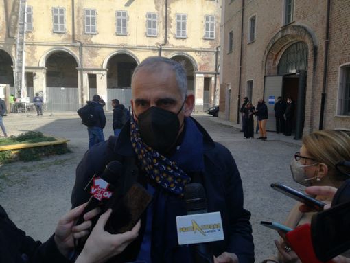 Assalto ai passaporti per chi non riesce a fare la carta d'identità. Tresso: "Esagerazione: basta una settimana" Assalto ai passaporti per chi non riesce a fare la carta d'identità. Tresso: "Esagerazione: basta una settimana"