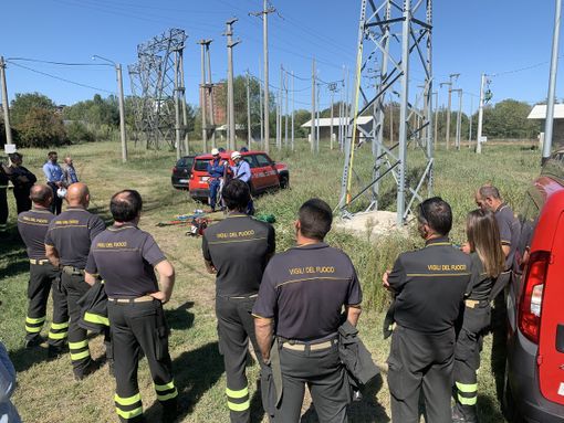 Rischio elettrico, i Vigili del fuoco impegnati in un addestramento speciale