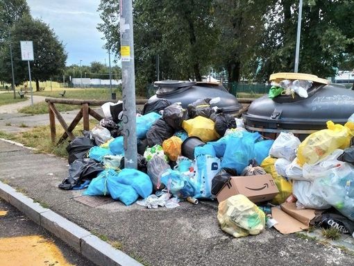 maxi abbandono rifiuti a moncalieri