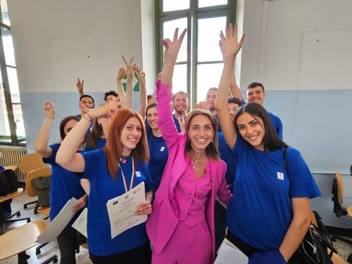 Premiati con un lavoro sicuro i primi 39 corsisti delle Academy dell'Oreficeria promosse dalla Regione Premiati con un lavoro sicuro i primi 39 corsisti delle Academy dell'Oreficeria promosse dalla Regione