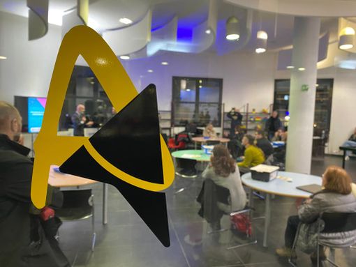 Ragazzi in biblioteca a Settimo Torinese Ragazzi in biblioteca a Settimo Torinese