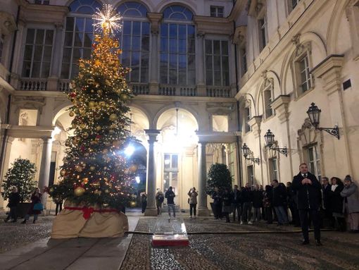 accensione albero natale