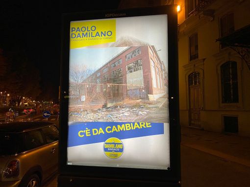 Il Banksy di Torino prende di mira Damilano, Lo Russo e Sganga: &quot;Politica distorce il reale per farlo suo&quot;