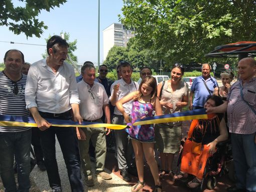 Verde e nuovi giochi in Borgo Vittoria: grazie ad AxTo riaperta l’area giochi di via Scialoja