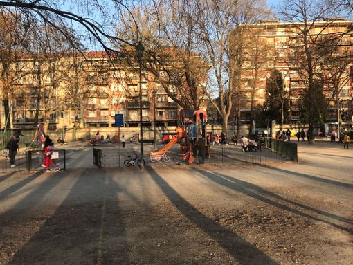 Area gioco della Tesoriera, piena nonostante i divieti