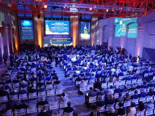 Gli industriali guardano Torino da una Nuvola: "Non esiste una decrescita felice"