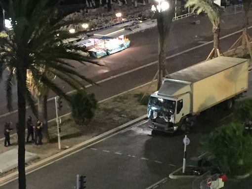 Coppia torinese sopravvissuta alla strage di Nizza: "Sono vittime terrorismo". Condannato Viminale Coppia torinese sopravvissuta alla strage di Nizza: "Sono vittime terrorismo". Condannato Viminale