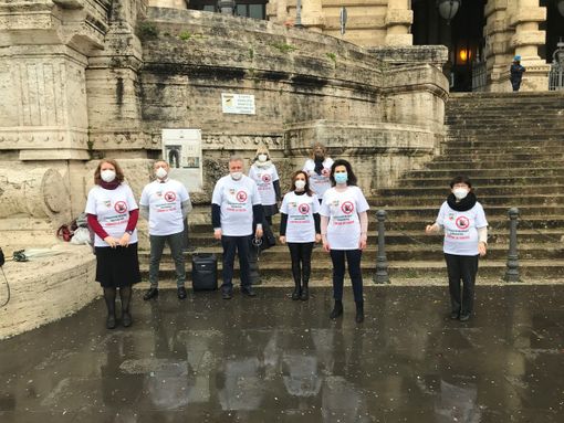 attivisti Movimento “Ora Rispetto per tutti gli Animali”